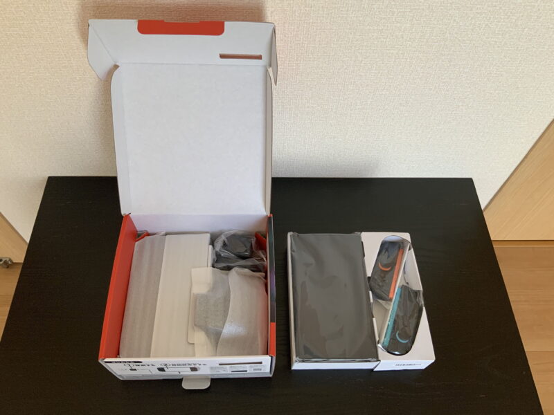 Switch2の内箱を開けた様子