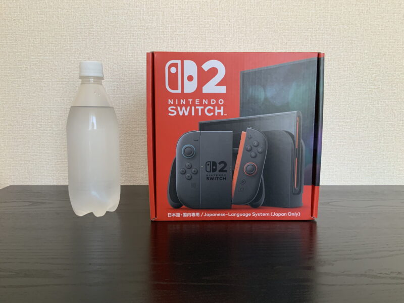 Switch2外箱 正面 500mlペットボトルとの比較