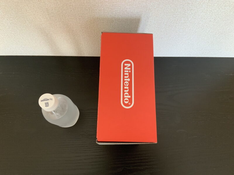 Switch2外箱 上部 500mlペットボトルとの比較